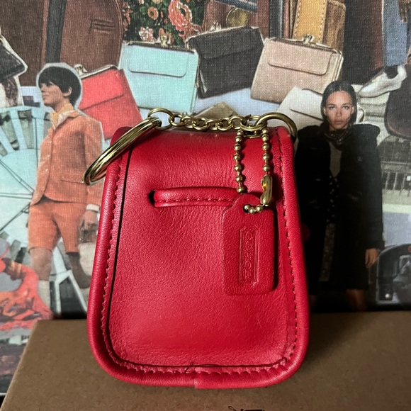 COACH VINTAGE RED LEATHER TURNLOCK DAYPACK MINI BAG CHARM KEY RING - Picture 5 of 10